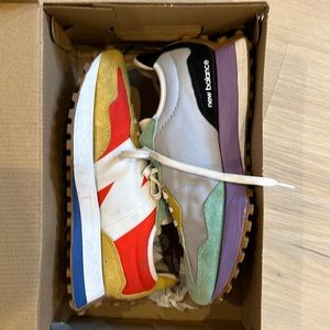 New Balance women’s 327 Neo Flame women’s 7.5